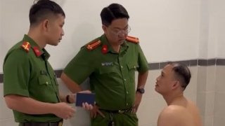 Công an phường bắt nóng đối tượng truy nã đặc biệt trong khách sạn