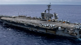 Tàu sân bay USS Abraham Lincoln hiện diện tại Trung Đông