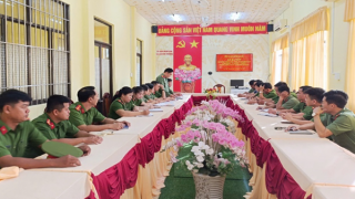 Công an xã ở Cần Thơ ra mắt mô hình “Trên mẫu mực, dưới tích cực làm theo - vì Đảng, vì nhân dân”