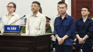 Cho tiếp viên “đi chơi bên ngoài”, chủ người Hàn Quốc và đồng phạm lãnh án