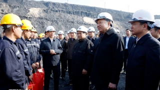 Gắn tăng năng suất với tăng thu nhập, cải thiện đời sống công nhân ngành than