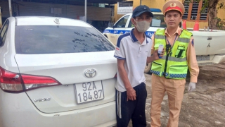 Đối tượng nhiễm HIV dương tính ma túy dùng kim tiêm uy hiếp CSGT