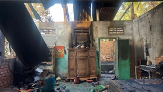 Cháu chế tạo bom xăng đốt nhà ông ngoại vì bị la rầy