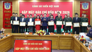 Báo CAND được tặng Bằng khen về tuyên truyền biển đảo và lực lượng Cảnh sát biển
