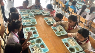 Từ phản ánh của báo chí, dự án “Nuôi em" đã chi trả một phần tiền theo cam kết