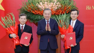 Tổng Bí thư Tô Lâm trao Quyết định của Bộ Chính trị phân công, bổ nhiệm cán bộ