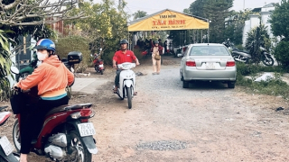 Phát hiện 2 người tử vong trong phòng ngủ với nhiều vết thương trên người