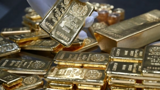 Giá vàng lao dốc, mất hơn 10 triệu/lượng