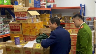 Phát hiện 1,5 tấn nguyên liệu thực phẩm không rõ nguồn gốc cung cấp cho các cửa hàng lẩu