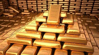 Giá vàng tiếp tục lao dốc, giảm gần chục triệu