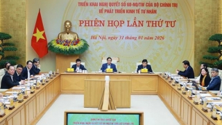 PM sets digital, green priorities for private sector