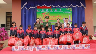 Mang Xuân ấm yêu thương tới trẻ em và các gia đình khó khăn vùng biên Hà Tĩnh