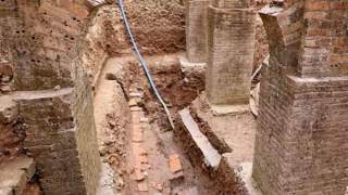 Phục dựng di tích điện Kính Thiên?