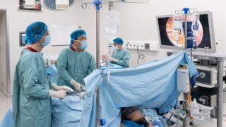 Cùng lúc mắc 3 loại ung thư, bác sĩ cảnh báo cần khám sức khoẻ định kỳ