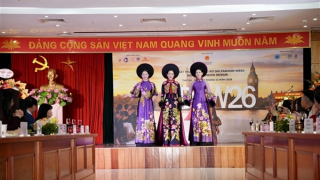 Đưa áo dài Việt ra sân khấu thời trang quốc tế