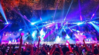 20 mùa xuân chờ đợi