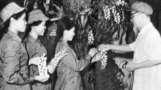 Những bông hoa trong vườn Bác!