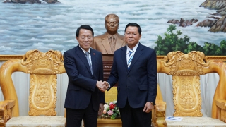 Bộ trưởng Lương Tam Quang gặp song phương Bộ trưởng Bộ Công an Lào