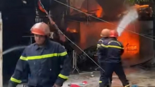 Vụ hỏa hoạn khiến 4 căn nhà bị thiệt hại