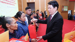 Chăm lo đời sống nhân dân, bảo đảm mọi người, mọi nhà vui Xuân