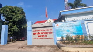 Viện Kiểm sát nhân dân kiến nghị Toà đình chỉ giải quyết vụ án