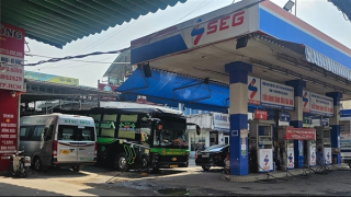 Bài 1: Tràn lan bến “cóc” tự phát và điểm đón xe được hợp pháp hóa ven đường