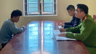 Công an xã vây ráp, bắt gọn tên cướp lẩn trốn trên cánh đồng