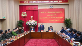 Đảng ủy Công an Trung ương làm việc với Ban Thường vụ Tỉnh ủy Hưng Yên