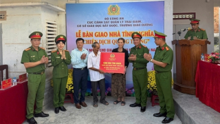 Trao nhà tình nghĩa và kiểm tra công tác các cơ sở giam giữ tại miền Trung, Tây Nguyên