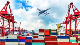 Vietnam’s GDP ranks 32nd globally, per capita income rises sharply