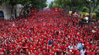 “Tiến lên” - Mệnh lệnh lịch sử và khát vọng phát triển  của dân tộc Việt Nam