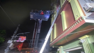 Kịp thời cứu, hướng dẫn 15 người trong đám cháy xảy ra tại xã Đông Anh