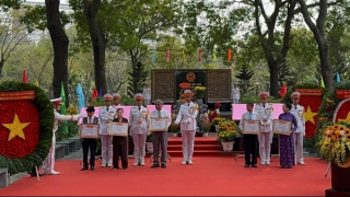 Trao Bằng “Tổ quốc ghi công” cho thân nhân 49 Anh hùng liệt sĩ biệt động