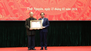 Truy tặng “Huân chương Bảo vệ Tổ quốc” cho Trung tá Lao Hoàng Hải