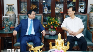 Thủ tướng chúc Tết nguyên lãnh đạo Đảng, Nhà nước và dâng hương các cố lãnh đạo