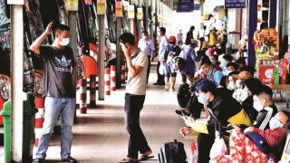 Tết, từ "về" đến "ăn"