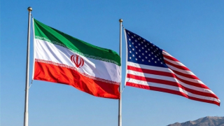 Đàm phán trong tiếng ồn: Khi sức ép quân sự và ngoại giao chạy song song ở Vùng Vịnh