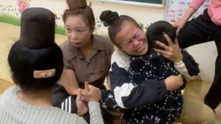 Tạm đình chỉ cô giáo bỏ quên học sinh trong lớp khóa cửa suốt 3 giờ