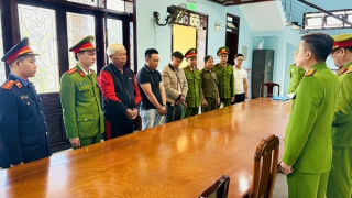 Khai thác cao lanh trái phép giá trị lớn, Giám đốc và thuộc cấp bị bắt