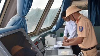 Tăng cường kiểm tra để đảm bảo trật tự, an toàn tuyến tàu khách Phan Thiết – Phú Quý