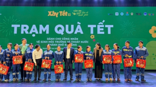 “Xây Tết” ấm lòng 600 công nhân giữ đô thị Đà Nẵng xanh