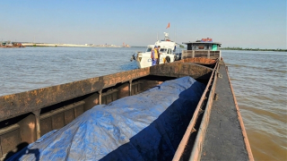 Đấu tranh mạnh với buôn lậu trên biển ngày cận Tết