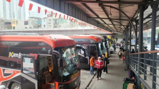 Ngày 26 Tết, các bến xe khách chưa dùng hết số lượng xe tăng cường