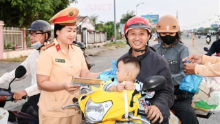 Công an TP Cần Thơ tổ chức “Điểm dừng chân nghĩa tình”