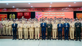 Bí thư Thành ủy Nguyễn Duy Ngọc thăm, chúc Tết lực lượng CSGT Thủ đô