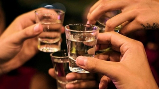 Ngày Tết cẩn trọng ngộ độc rượu và thực phẩm độc, lạ