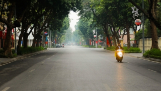 Hà Nội tĩnh lặng trong sáng mùng 1 Tết Bính Ngọ 2026