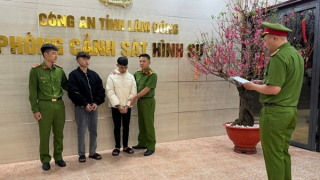 Hai thanh niên cướp tiệm vàng đêm giao thừa, bị bắt sau 16 giờ gây án