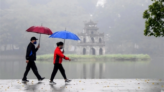 Mùng 3 Tết: Hà Nội có mưa nhỏ vài nơi, Nam Bộ nắng nóng trên 35 độ