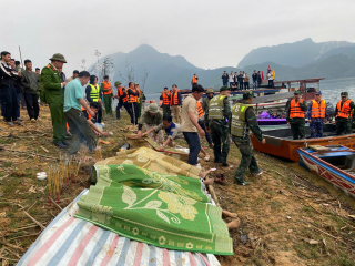 Tìm thấy nạn nhân cuối cùng trong vụ lật thuyền hồ ở Thác Bà